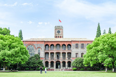 天津财经大学珠江学院(较高收费)近三年在河南录取分数线(含2021-2023最低分)